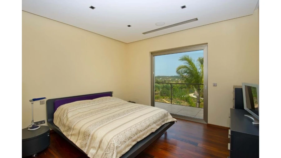 Moradia T10 para Venda em São Silvestre Foto 19