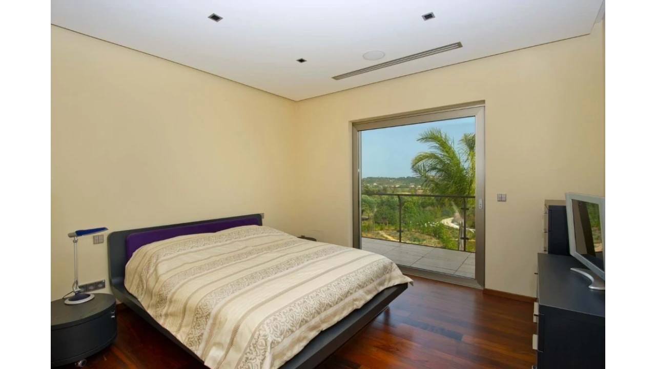 Moradia T10 para Venda em São Silvestre Foto 19