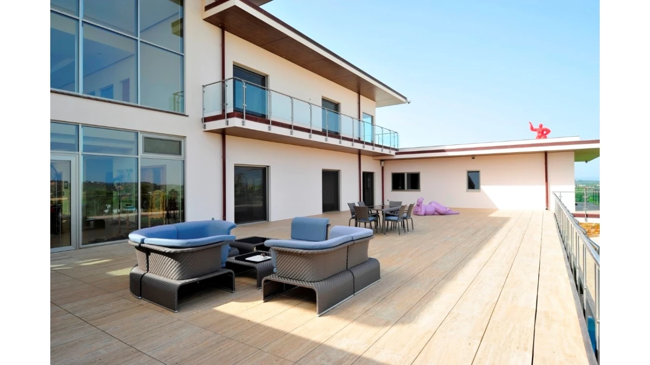 Moradia T10 para Venda em São Silvestre Foto 21