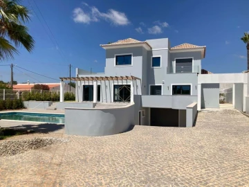 Moradia T4 para Venda em Almancil