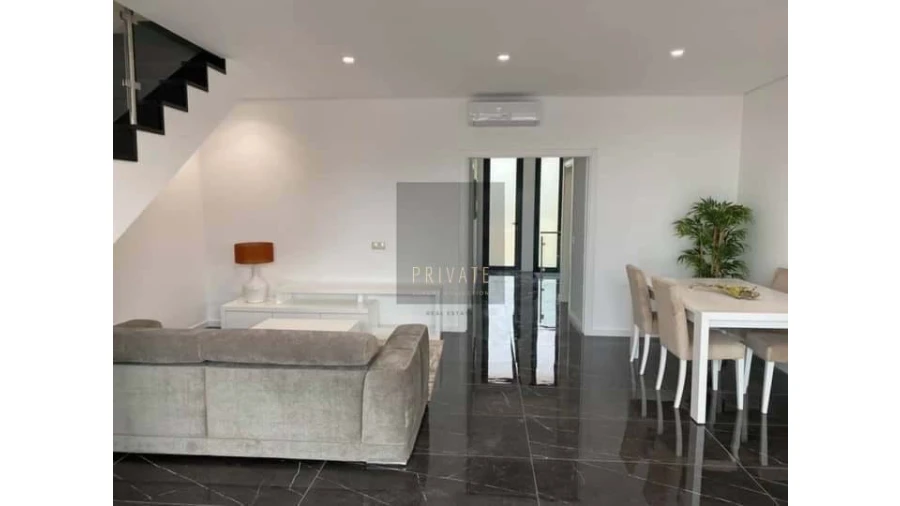 Moradia T4 para Venda em Albufeira e Olhos de Água Foto 2