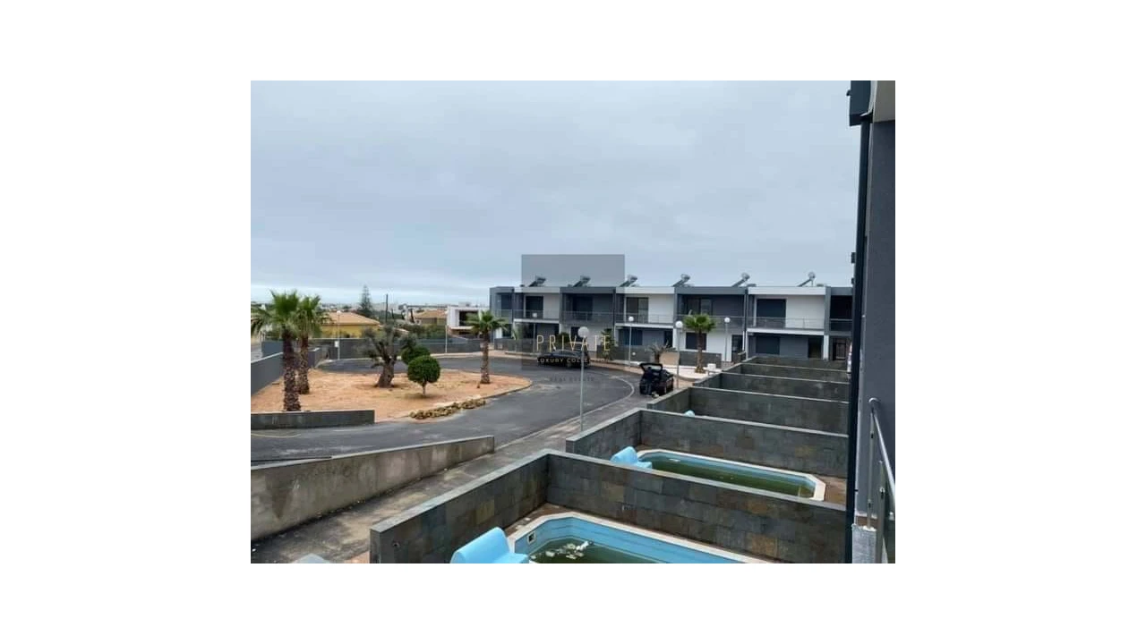 Moradia T4 para Venda em Albufeira e Olhos de Água Foto 19