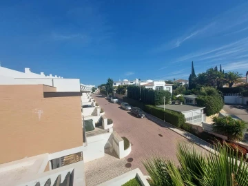 Moradia T3 para Venda em Albufeira e Olhos de Água