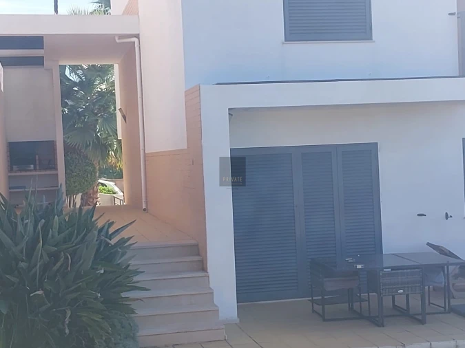 Moradia T3 para Venda em Albufeira e Olhos de Água Foto 23