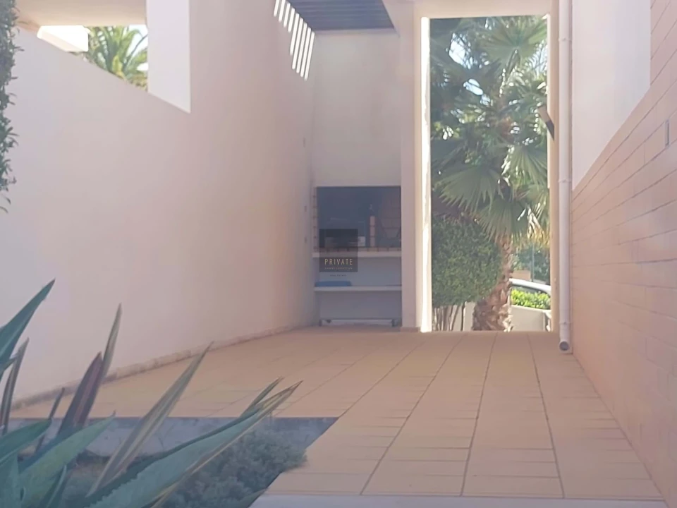 Moradia T3 para Venda em Albufeira e Olhos de Água Foto 21