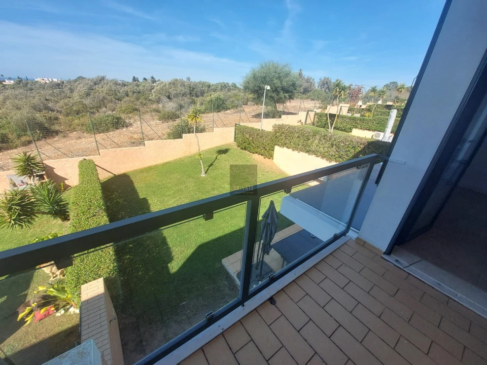 Moradia T3 para Venda em Albufeira e Olhos de Água Foto 11