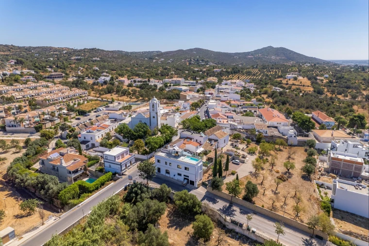 Moradia T3 para Venda em Santa Barbara de Nexe Foto 40