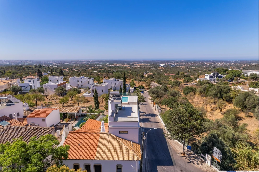 Moradia T3 para Venda em Santa Barbara de Nexe Foto 34