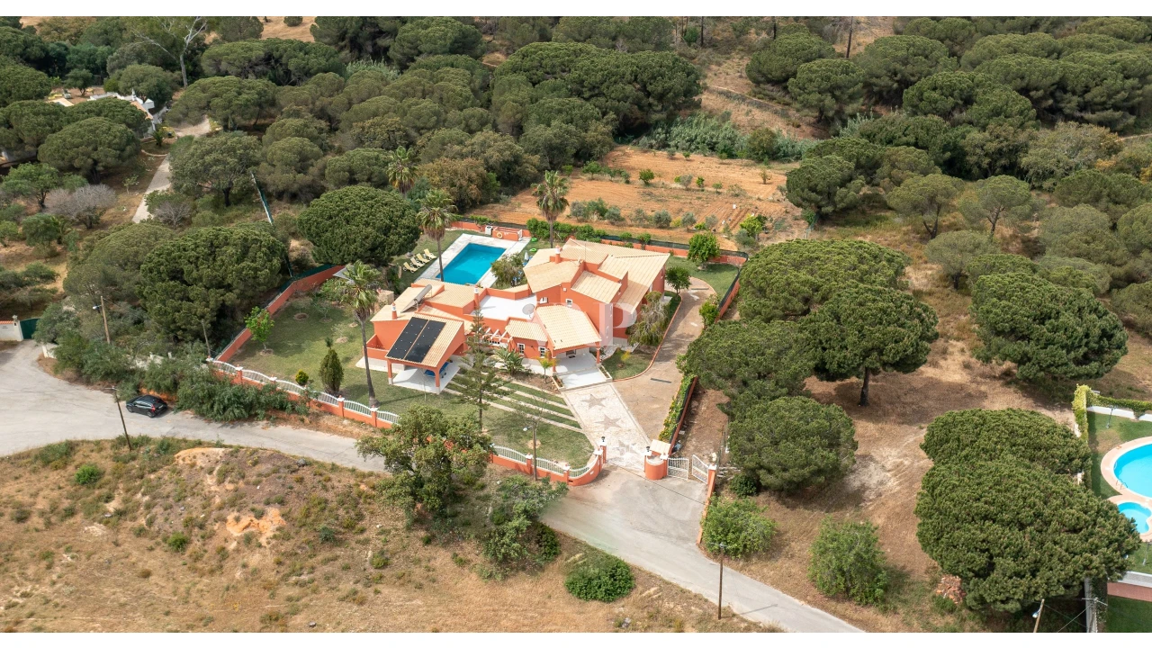 Moradia T5 para Venda em Albufeira e Olhos de Água Foto 47
