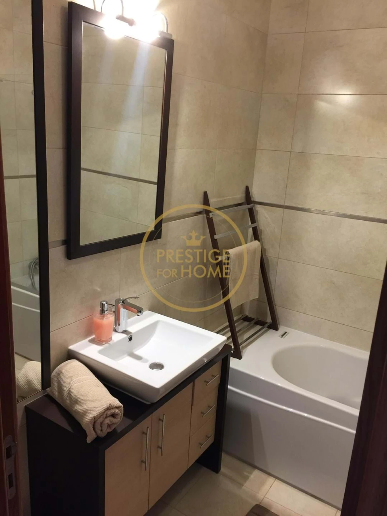 Apartamento T2 para Arrendamento em Quarteira Foto 8