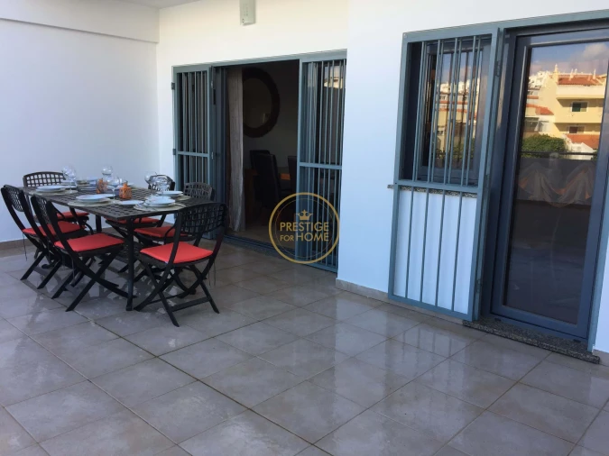 Apartamento T2 para Arrendamento em Quarteira Foto 10