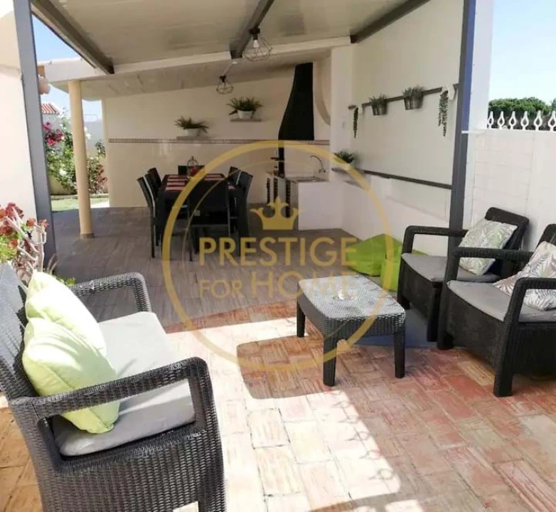 Moradia T4 para Arrendamento em Guia Foto 7