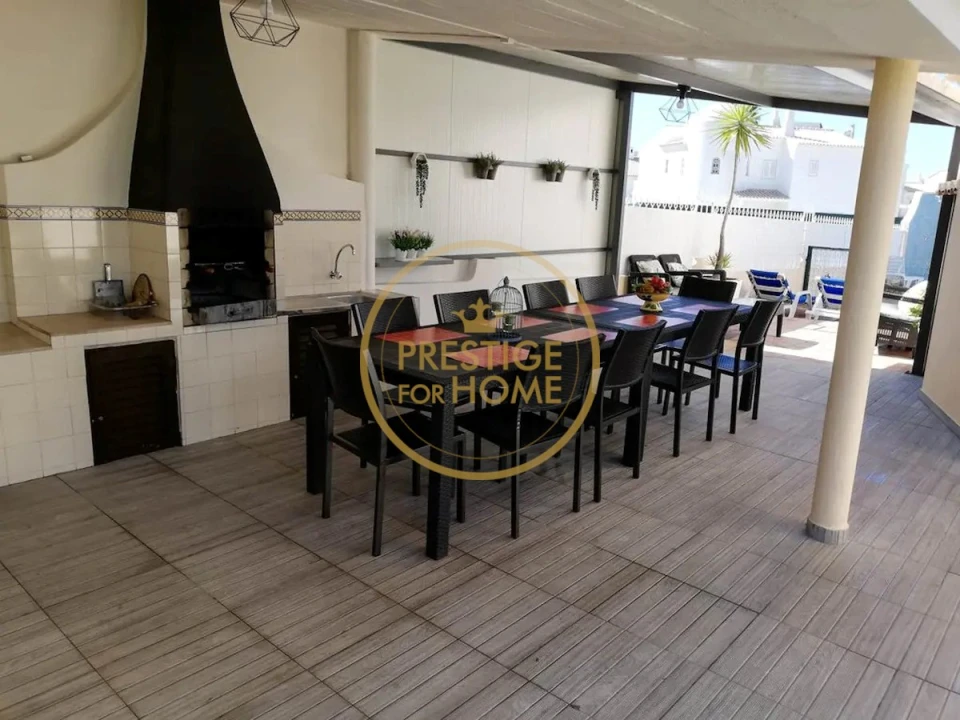 Moradia T4 para Arrendamento em Guia Foto 5