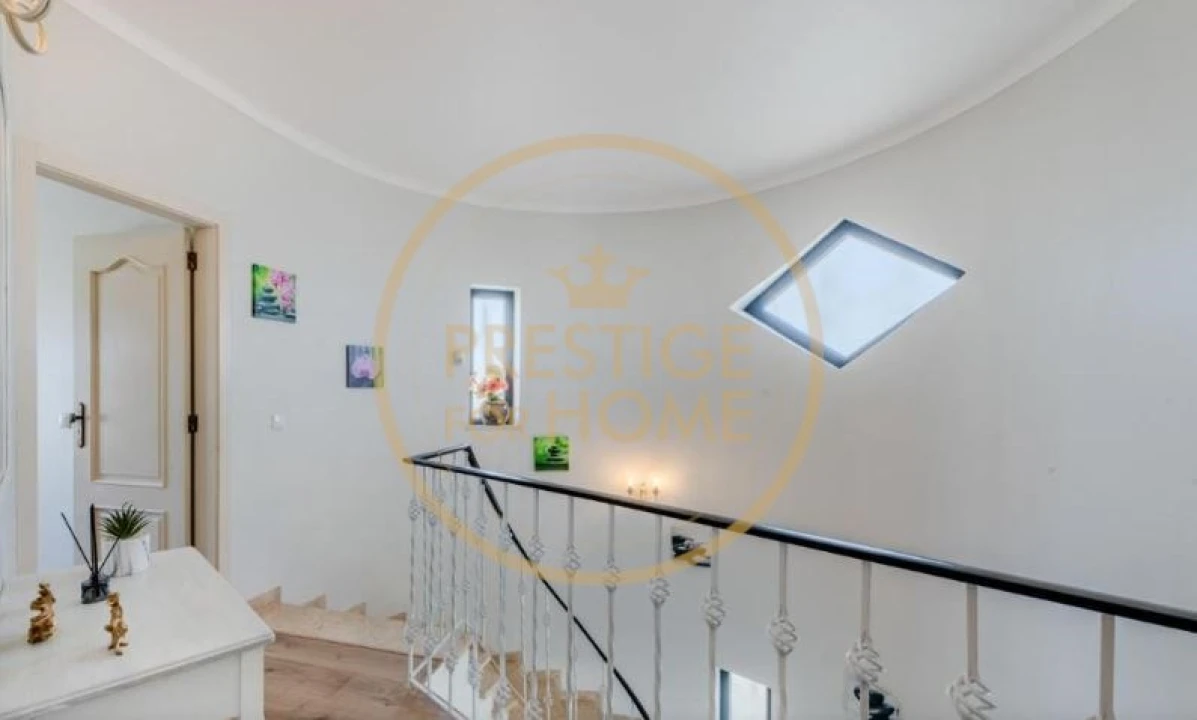 Moradia T4 para Arrendamento em Guia Foto 27