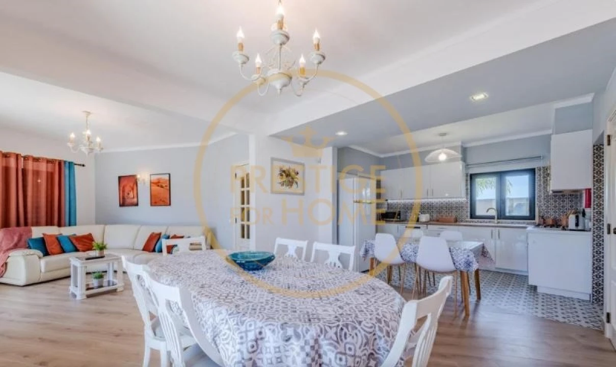 Moradia T4 para Arrendamento em Guia Foto 11