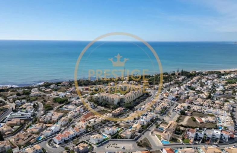 Moradia T4 para Arrendamento em Guia Foto 77