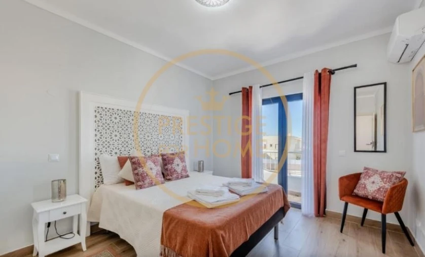 Moradia T4 para Arrendamento em Guia Foto 35