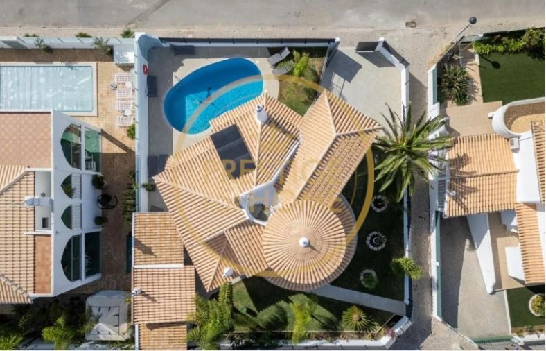 Moradia T4 para Arrendamento em Guia Foto 70