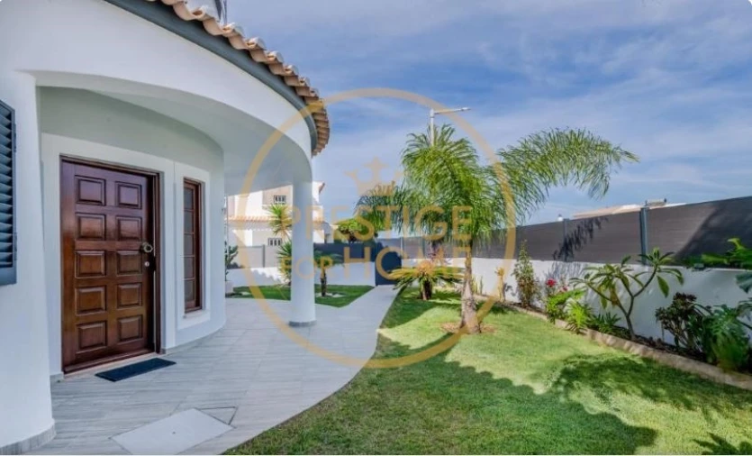 Moradia T4 para Arrendamento em Guia Foto 55