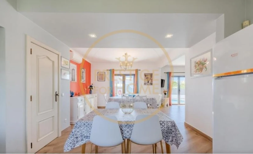 Moradia T4 para Arrendamento em Guia Foto 7