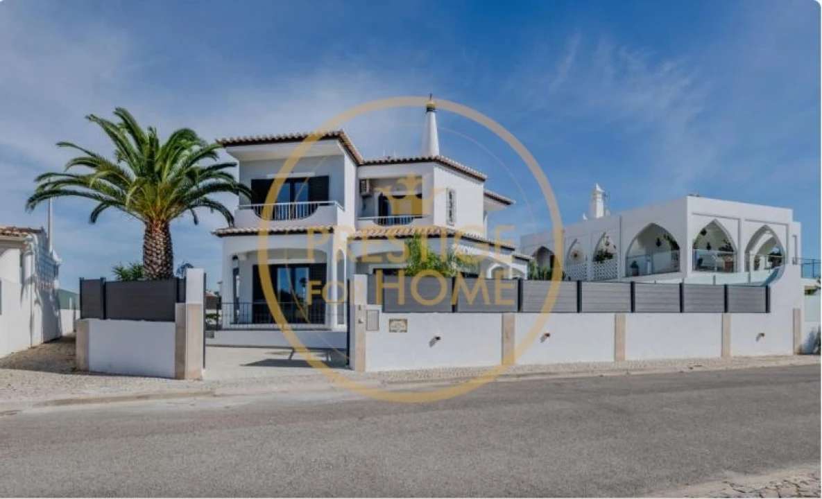 Moradia T4 para Arrendamento em Guia Foto 64