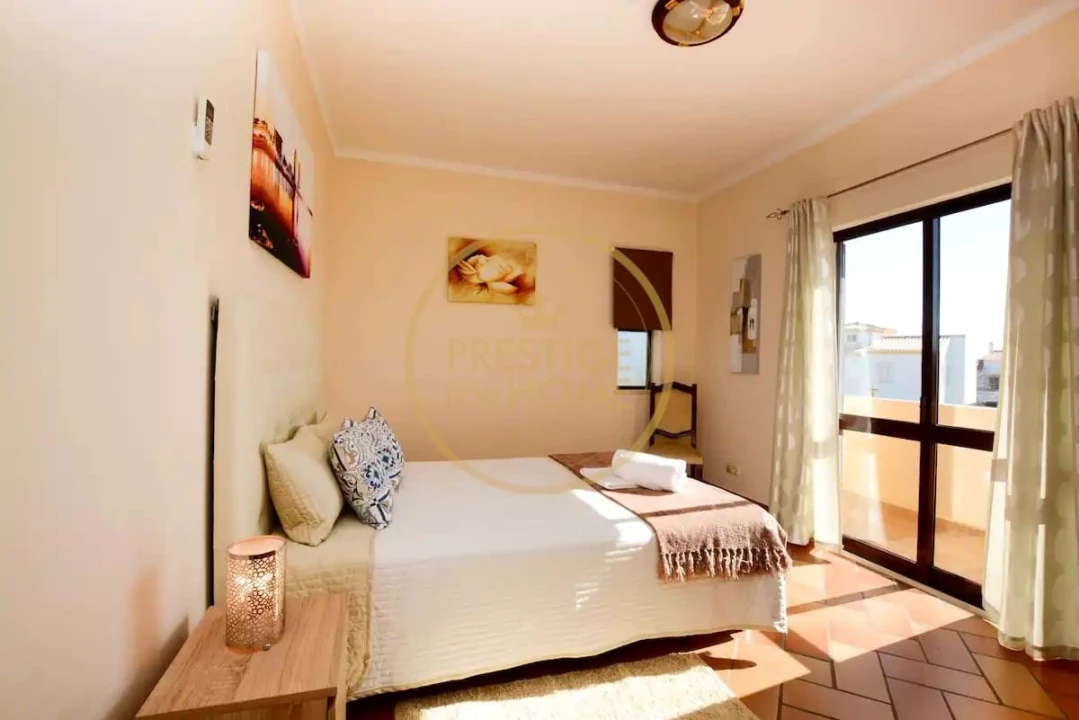 Moradia T4 para Arrendamento em Guia Foto 11