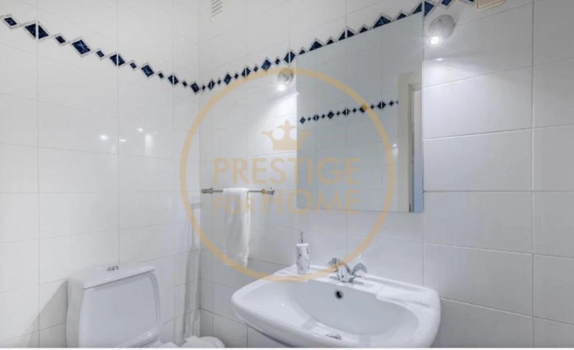 Moradia T4 para Arrendamento em Guia Foto 22