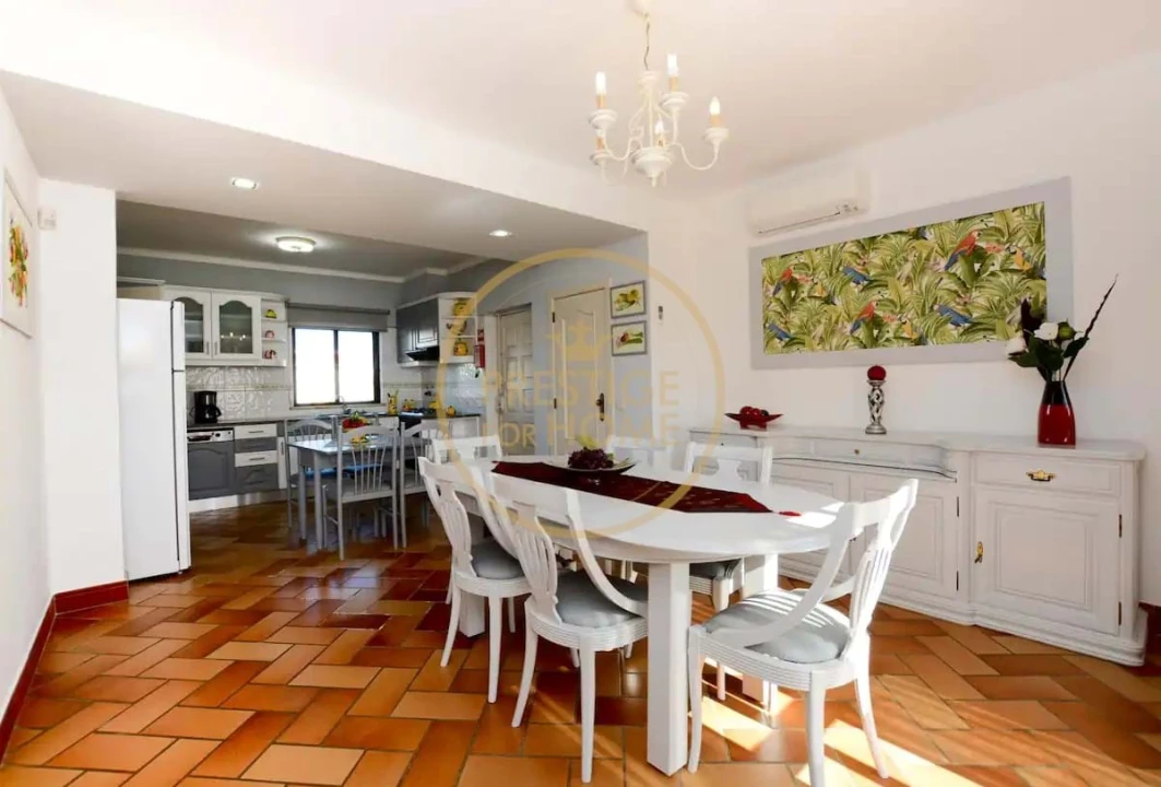 Moradia T4 para Arrendamento em Guia Foto 19