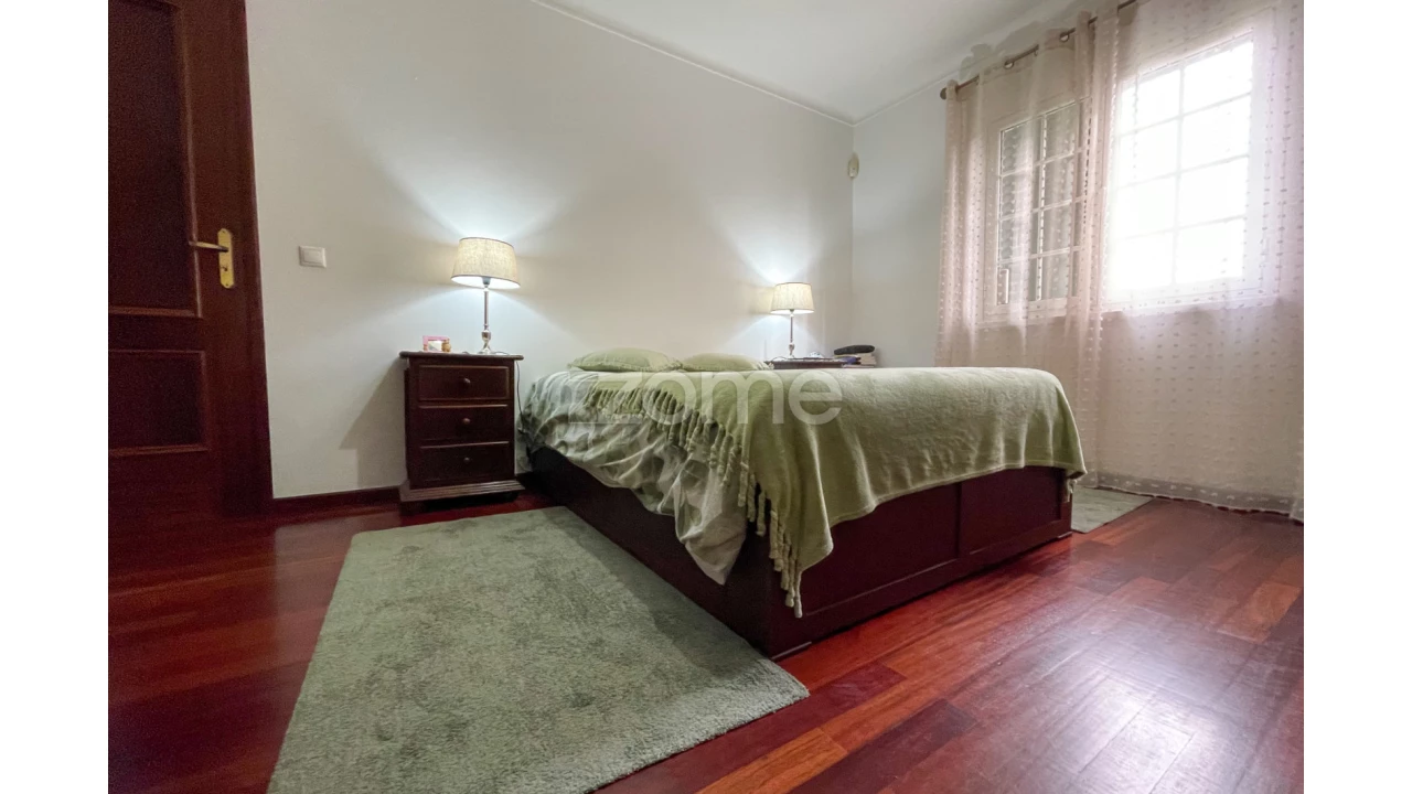 Moradia T4 para Venda em Relva Foto 6