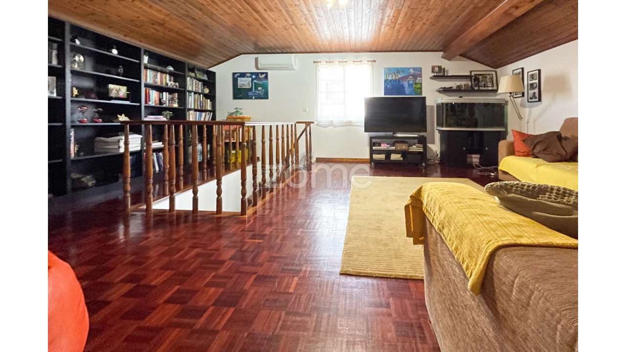 Moradia T4 para Venda em Relva Foto 11