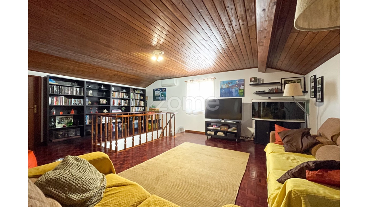 Moradia T4 para Venda em Relva Foto 12