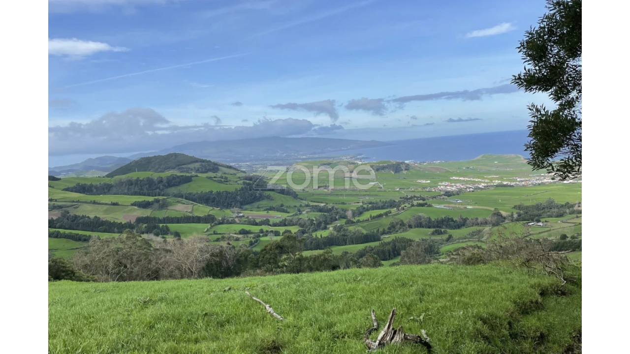 Terreno para Venda em Ribeira Grande (Conceição) Foto 2