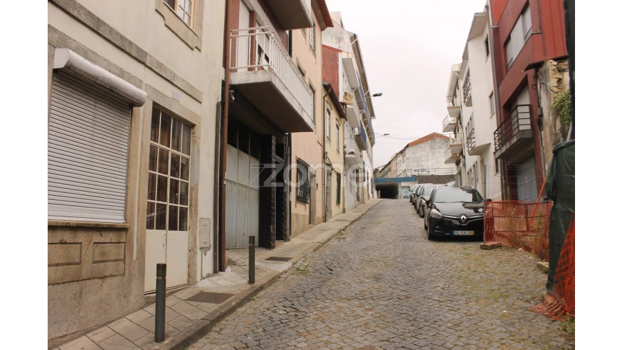 Prédio para Venda em Braga (Maximinos, Sé e Cividade) Foto 2