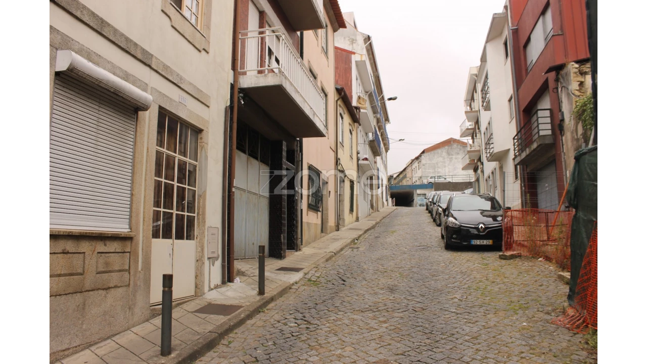 Prédio para Venda em Braga (Maximinos, Sé e Cividade) Foto 2
