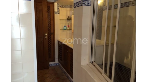 Moradia T4 para Venda em Albufeira e Olhos de Água