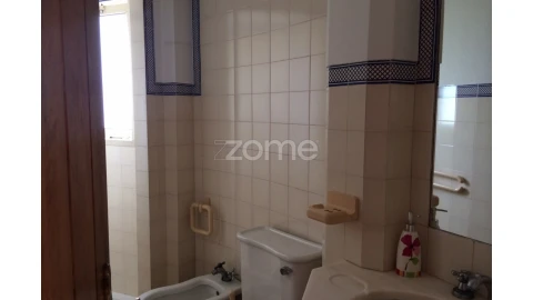 Moradia T4 para Venda em Albufeira e Olhos de Água