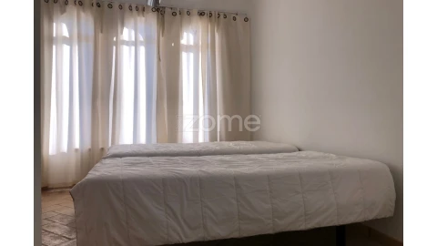 Moradia T4 para Venda em Albufeira e Olhos de Água
