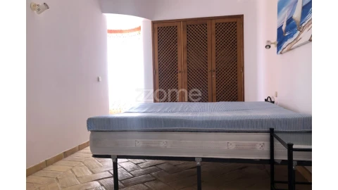Moradia T4 para Venda em Albufeira e Olhos de Água