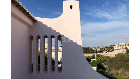 Moradia T4 para Venda em Albufeira e Olhos de Água