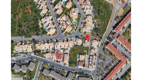 Moradia T4 para Venda em Albufeira e Olhos de Água