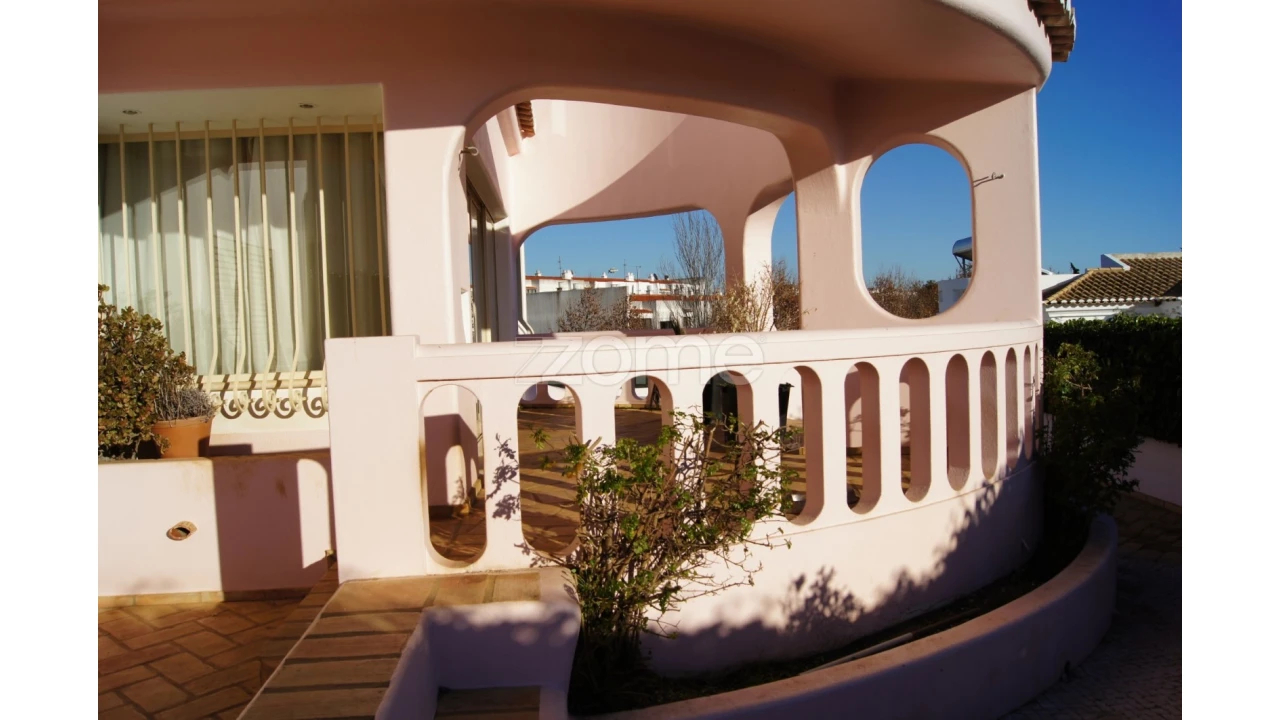 Moradia T4 para Venda em Albufeira e Olhos de Água Foto 5