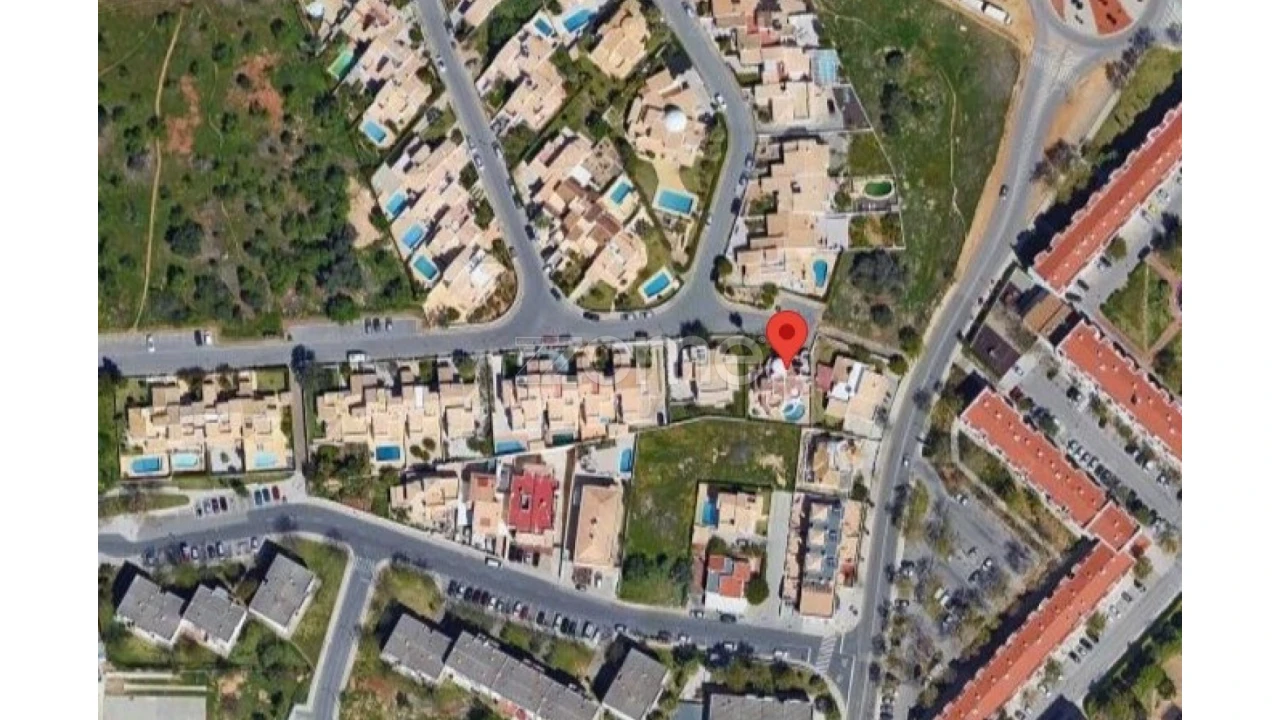 Moradia T4 para Venda em Albufeira e Olhos de Água Foto 72
