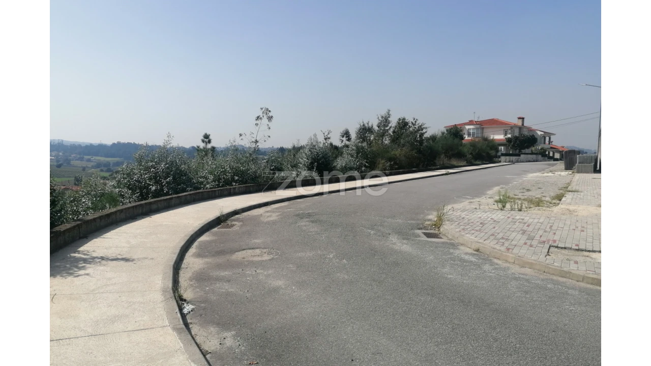 Terreno para Venda em Areias, Sequeirô, Lama e Palmeira Foto 12