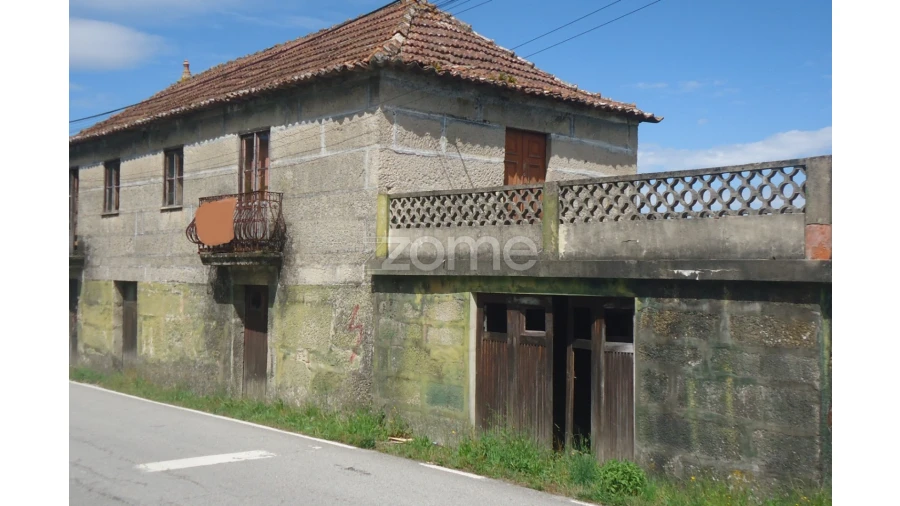 Moradia T4 para Venda em Tarouquela Foto 1