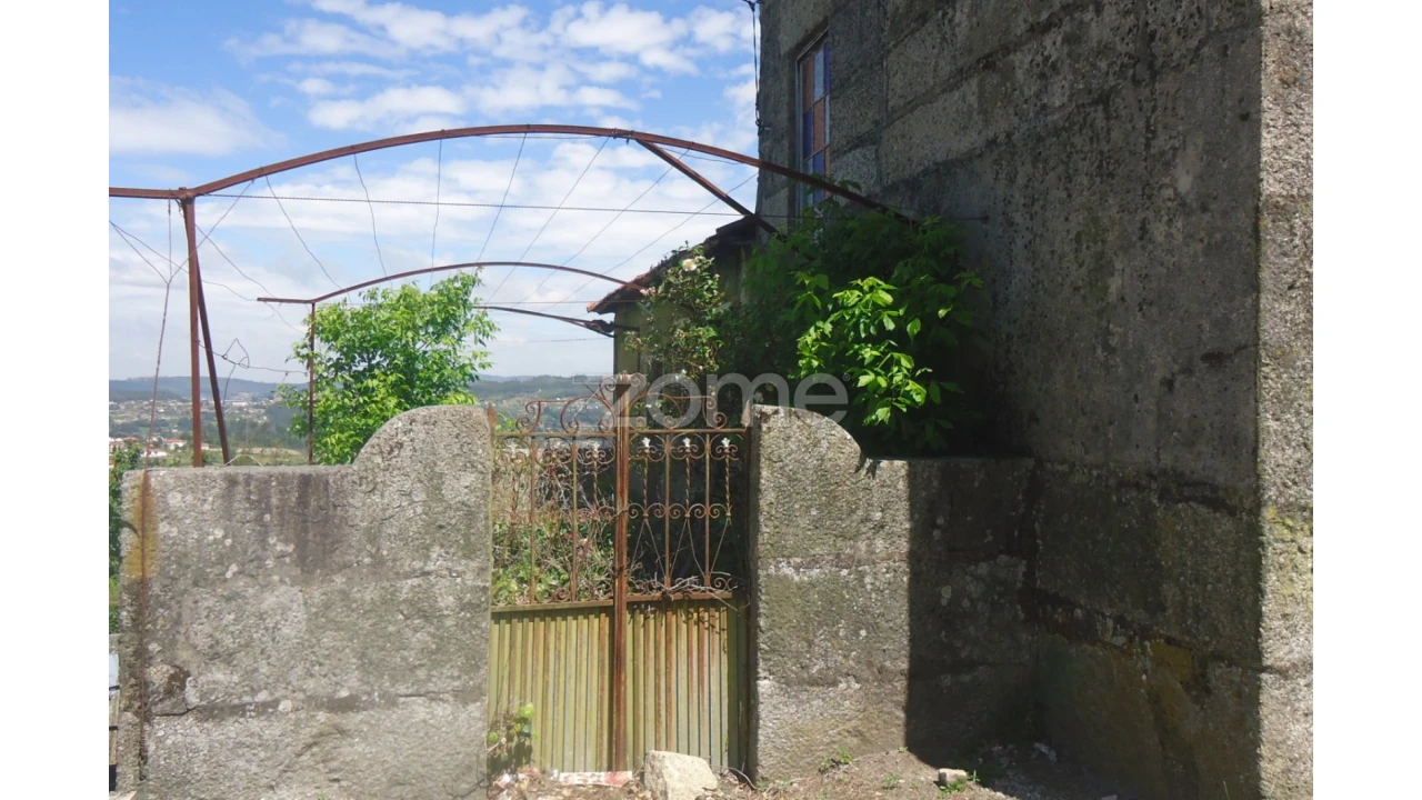 Moradia T4 para Venda em Tarouquela Foto 3