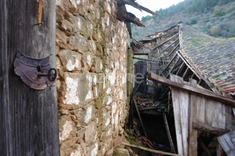 Quinta T3 para Venda em Sabrosa Foto 16