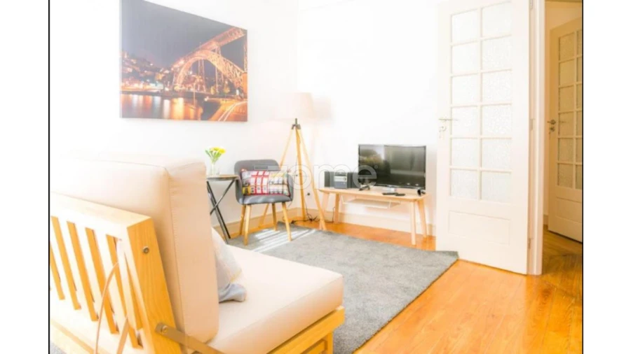 Apartamento T3 para Venda em Cedofeita, Santo Ildefonso, Sé, Miragaia, São Nicolau e Vitória Foto 2