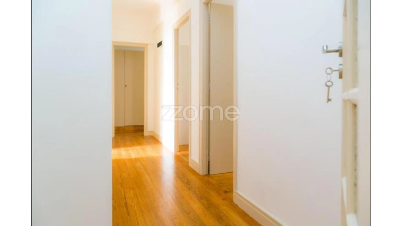 Apartamento T3 para Venda em Cedofeita, Santo Ildefonso, Sé, Miragaia, São Nicolau e Vitória Foto 13