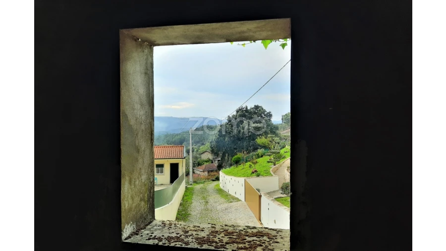 Moradia T2 para Venda em Lagares e Figueira