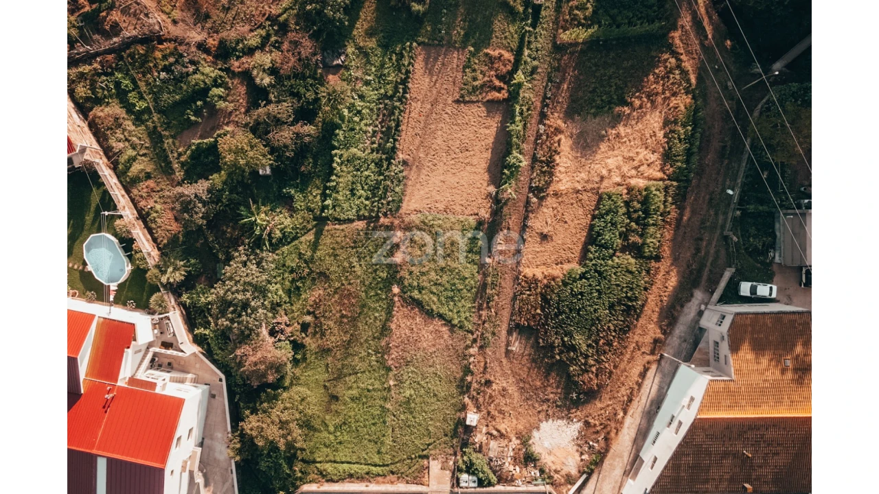 Terreno para Venda em Fânzeres e São Pedro da Cova Foto 2